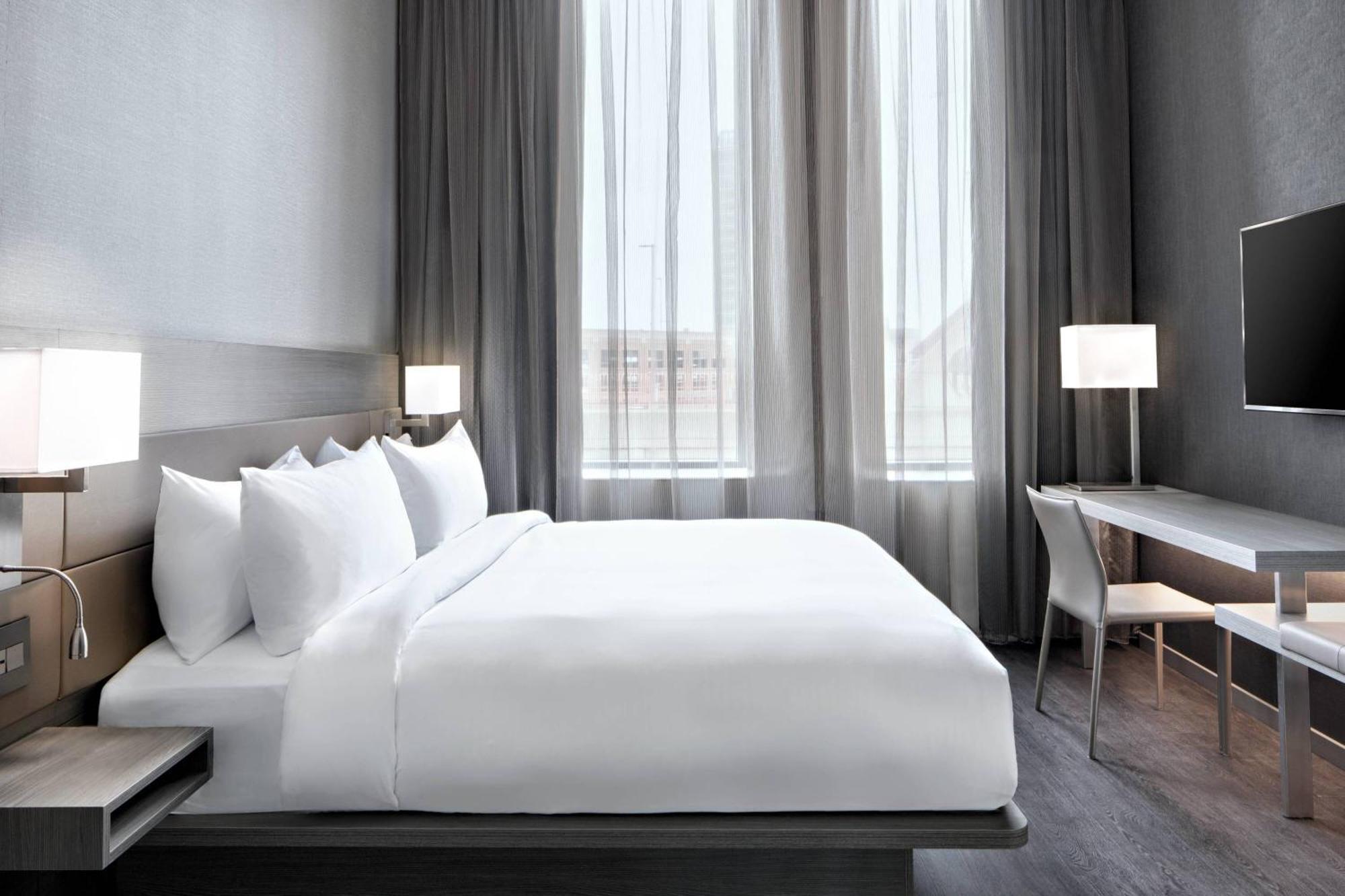 Ac Hotel By Marriott Grand Rapids Downtown Exteriör bild
